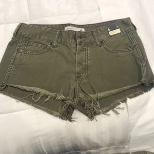 Abercrombie & Fitch olive shorts
